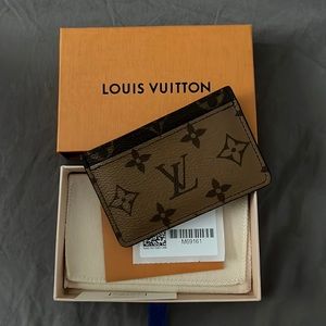 Reverse monogram card holder